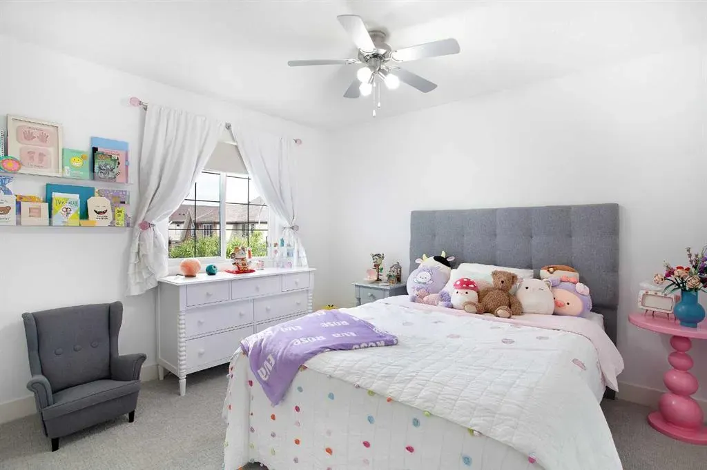 216 Mahogany Bay SE