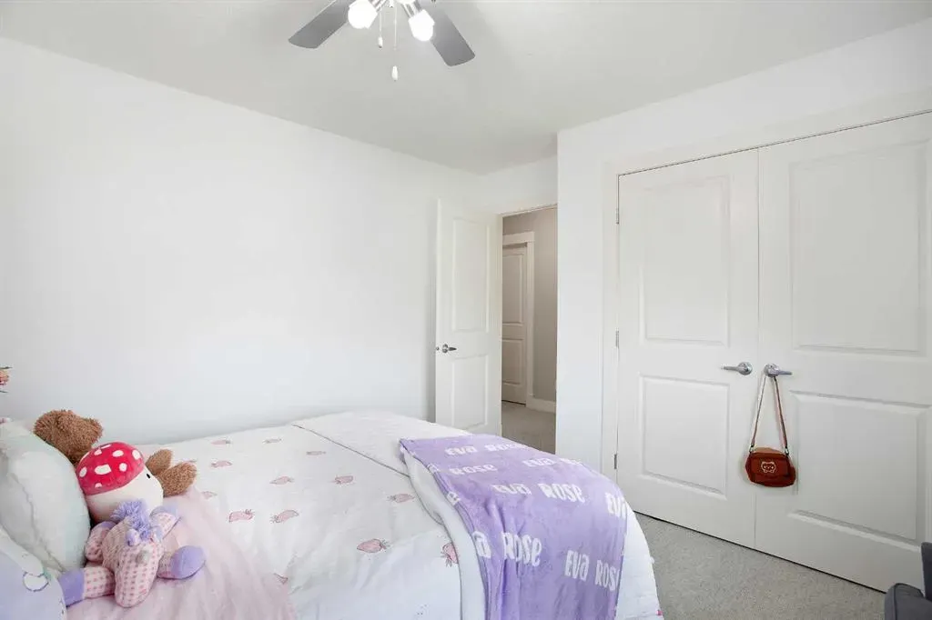 216 Mahogany Bay SE