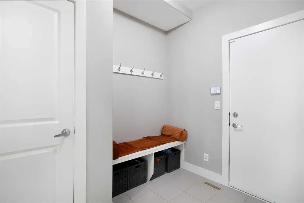 216 Mahogany Bay SE