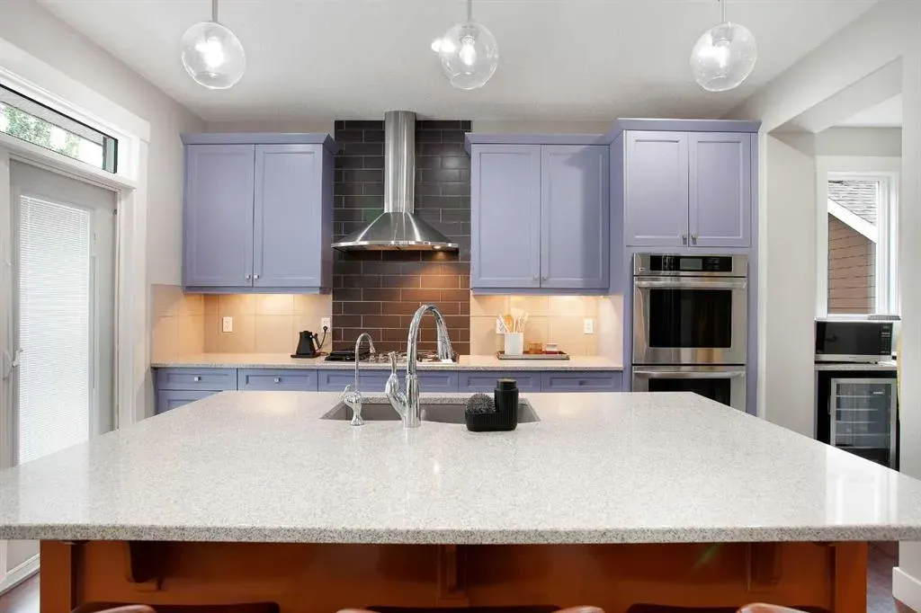 216 Mahogany Bay SE