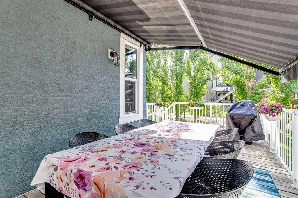 216 Mahogany Bay SE