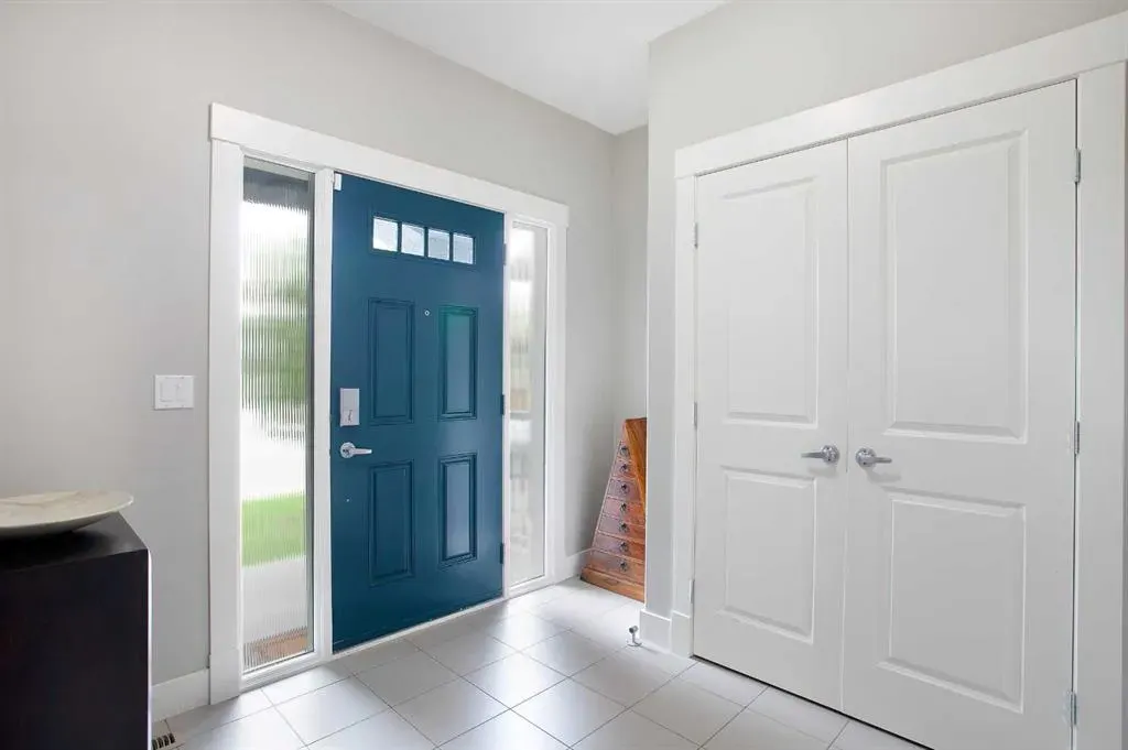 216 Mahogany Bay SE