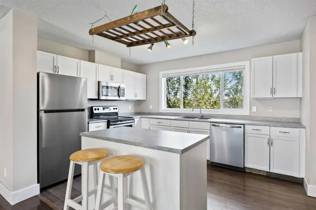 120 Prestwick Acres Lane SE