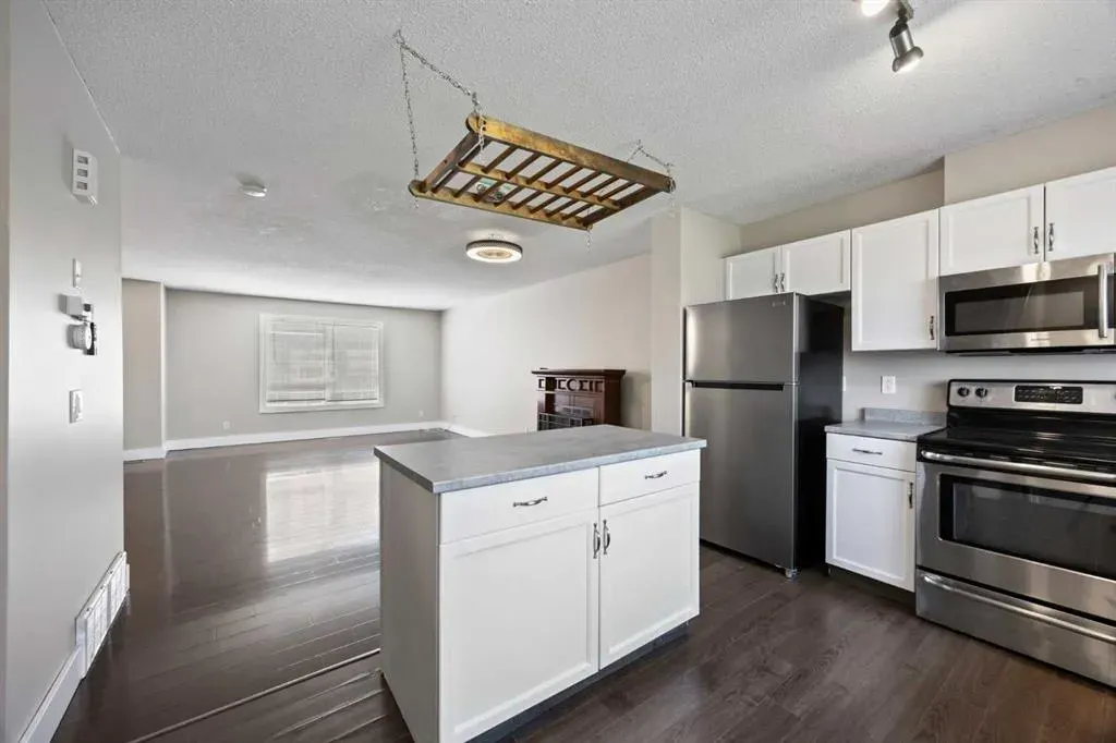 120 Prestwick Acres Lane SE