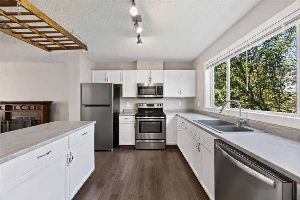 120 Prestwick Acres Lane SE