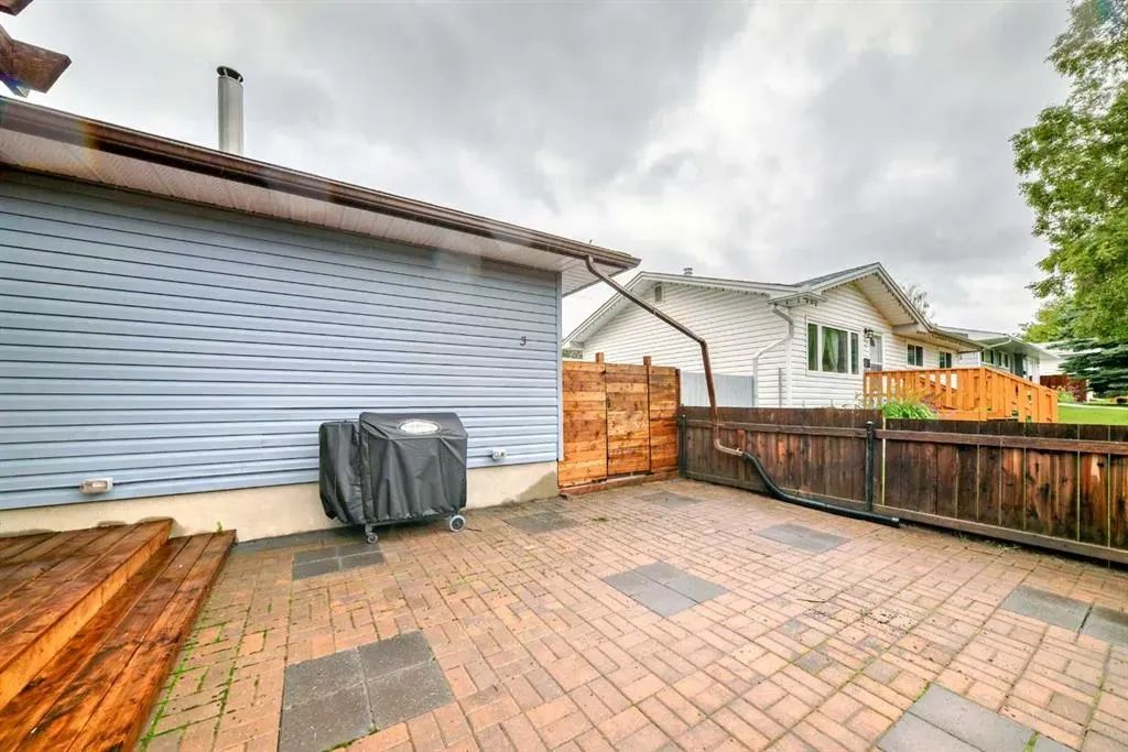 3 Hyslop Drive SW