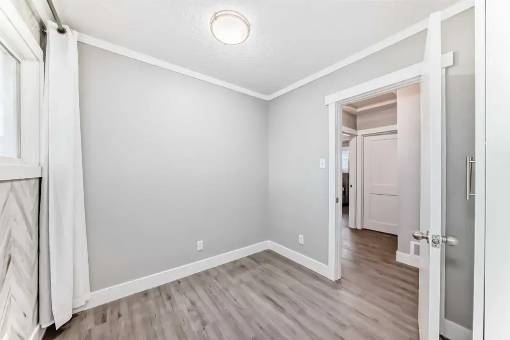 3 Hyslop Drive SW