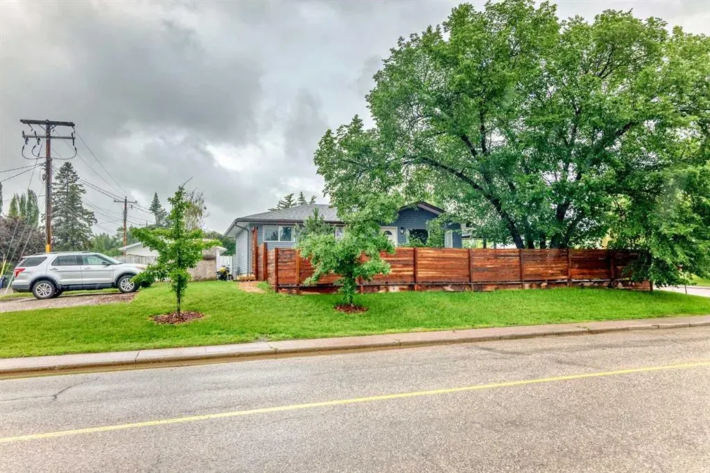 3 Hyslop Drive SW