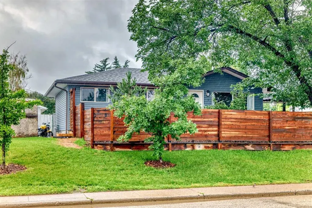 3 Hyslop Drive SW