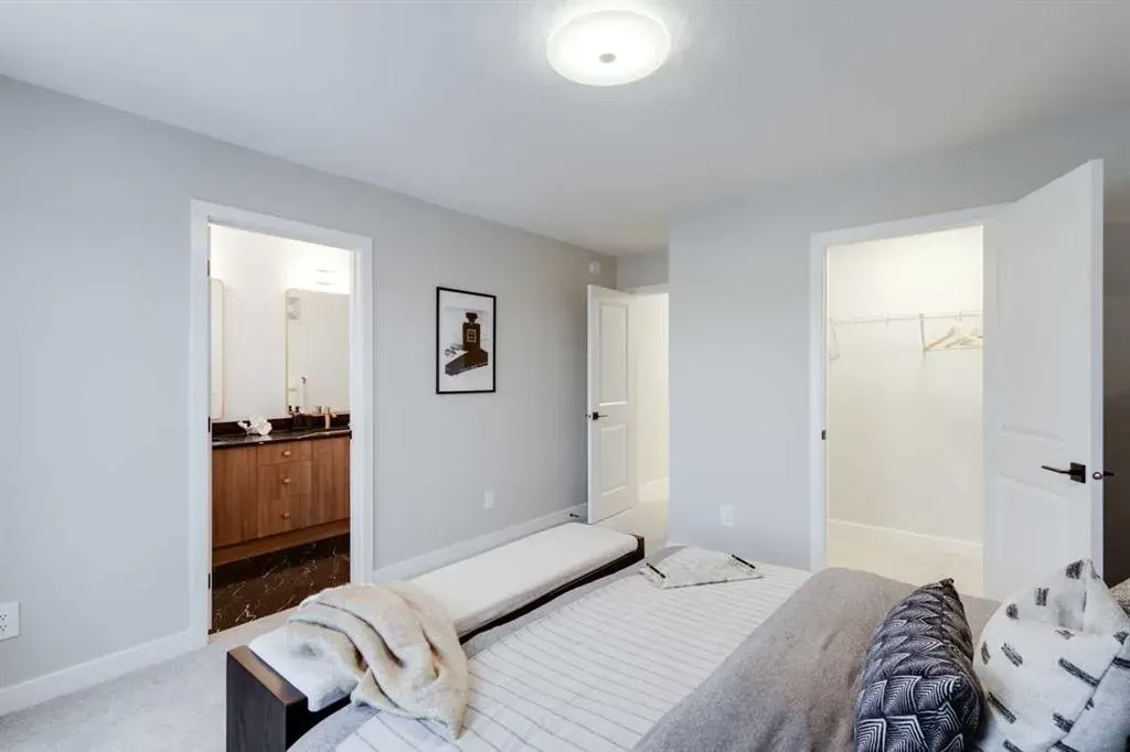 112 Sundown Crescent
