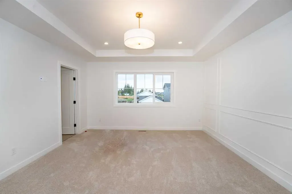 566 Rivercrest View