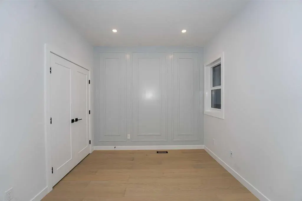 566 Rivercrest View