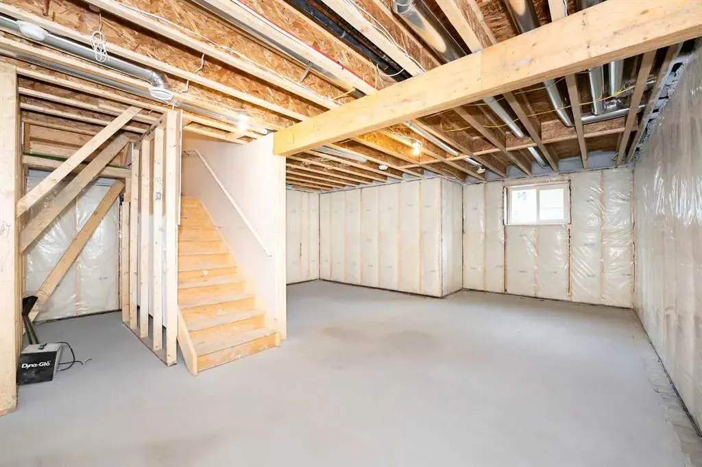 566 Rivercrest View