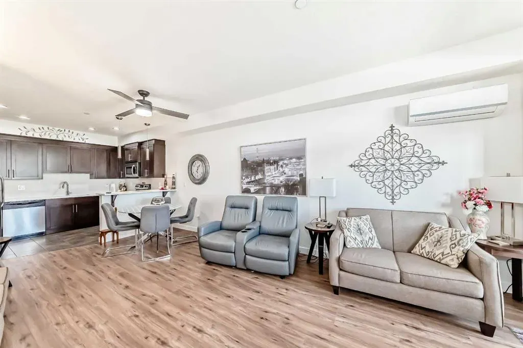 1005A Westmount Drive, #213