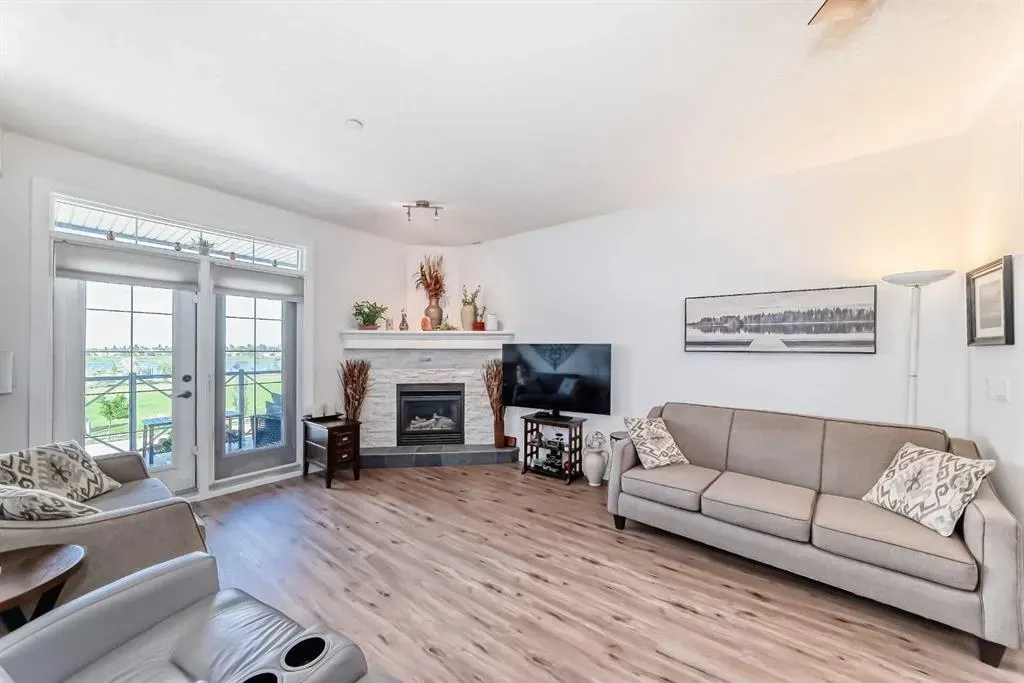 1005A Westmount Drive, #213