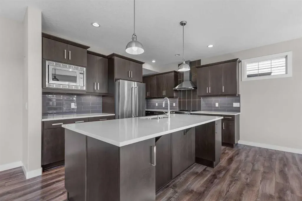2321 Bayside Circle SW