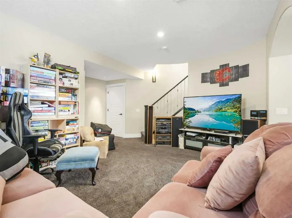 182 Strathmore Lakes Bend