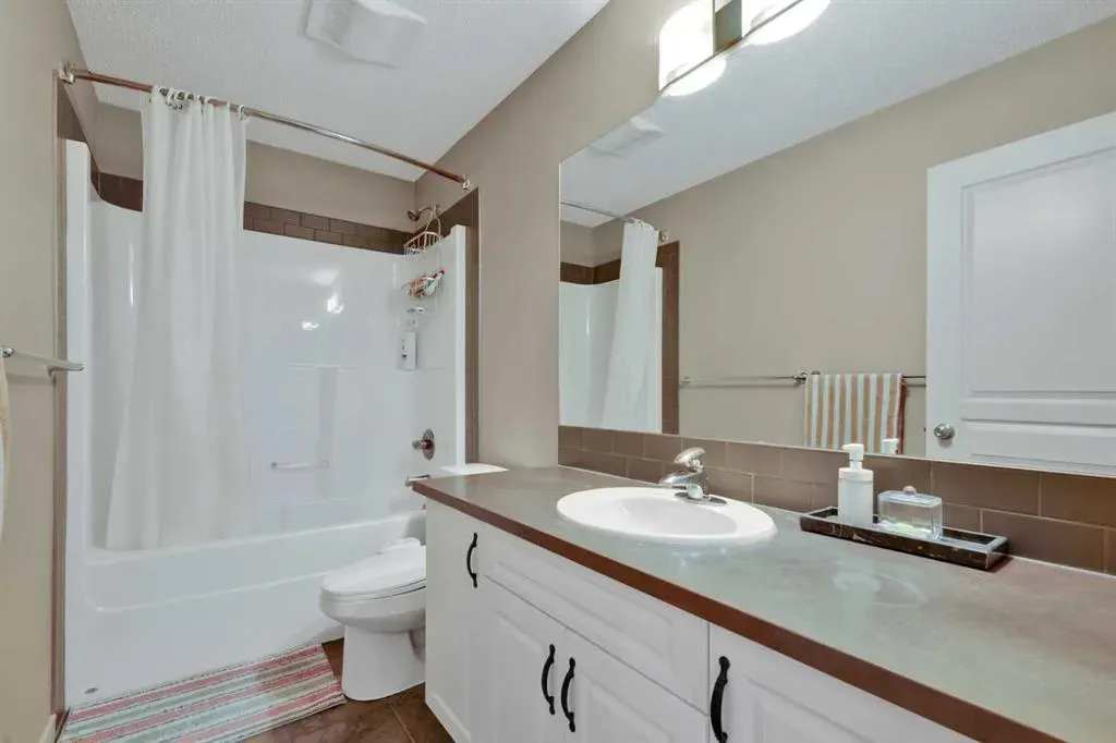 164 REUNION Grove NW