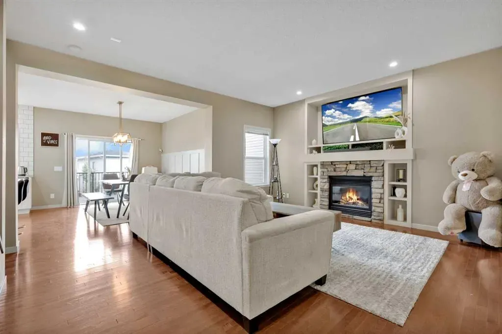 164 REUNION Grove NW