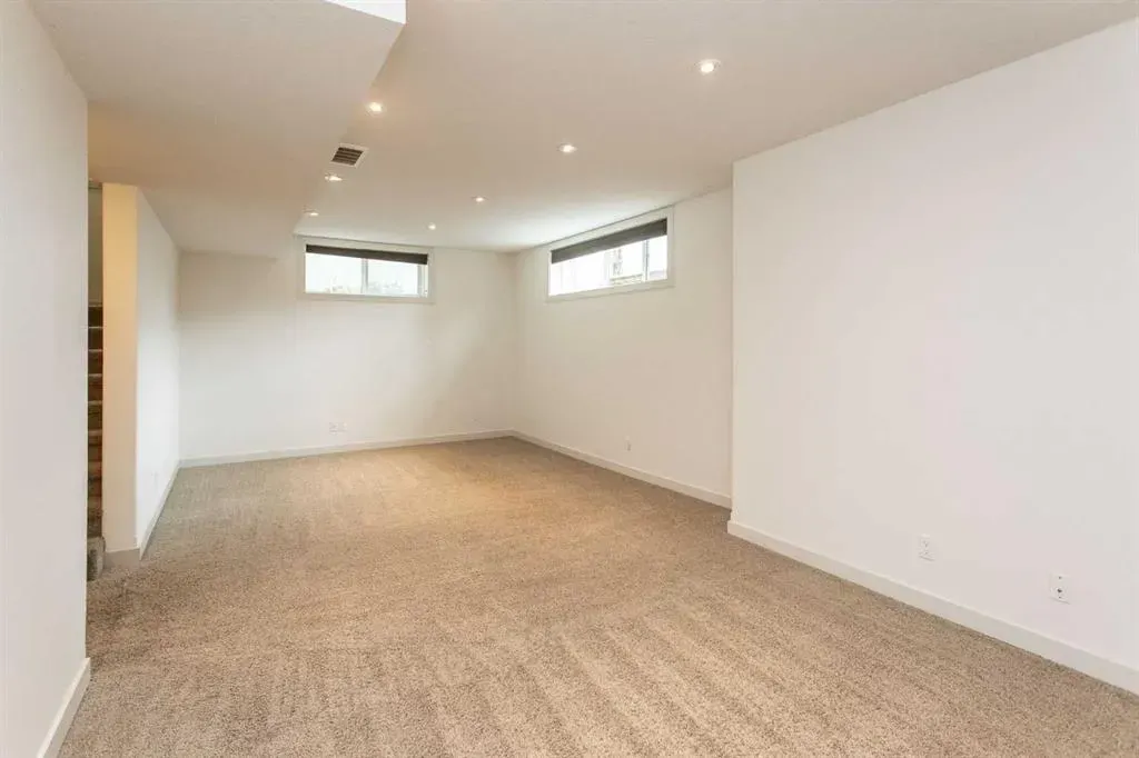 26 Vienna Close