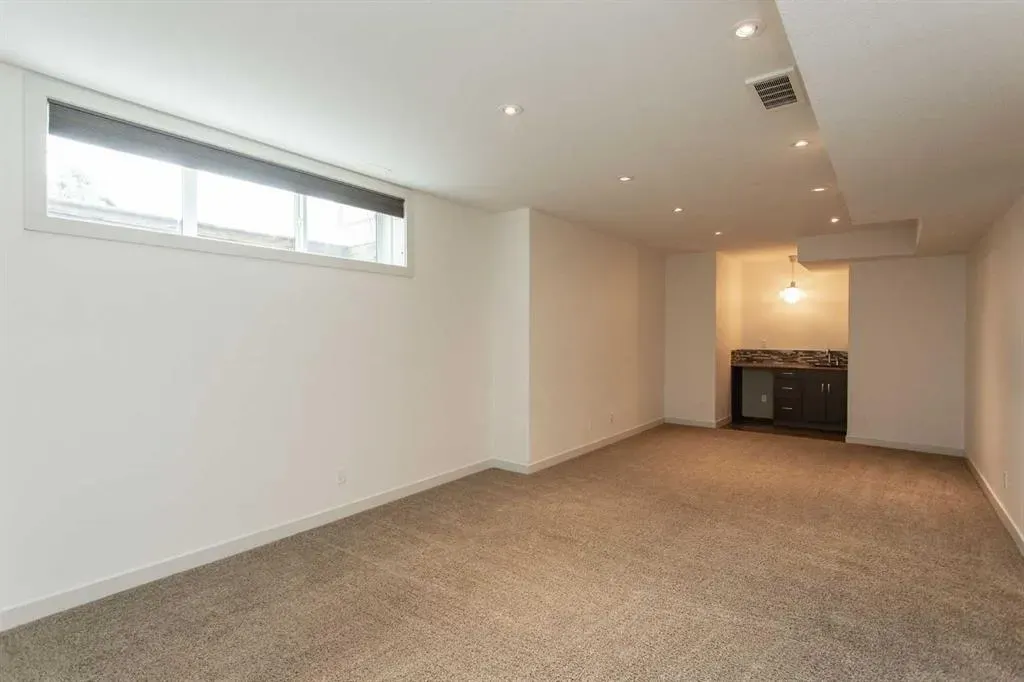 26 Vienna Close