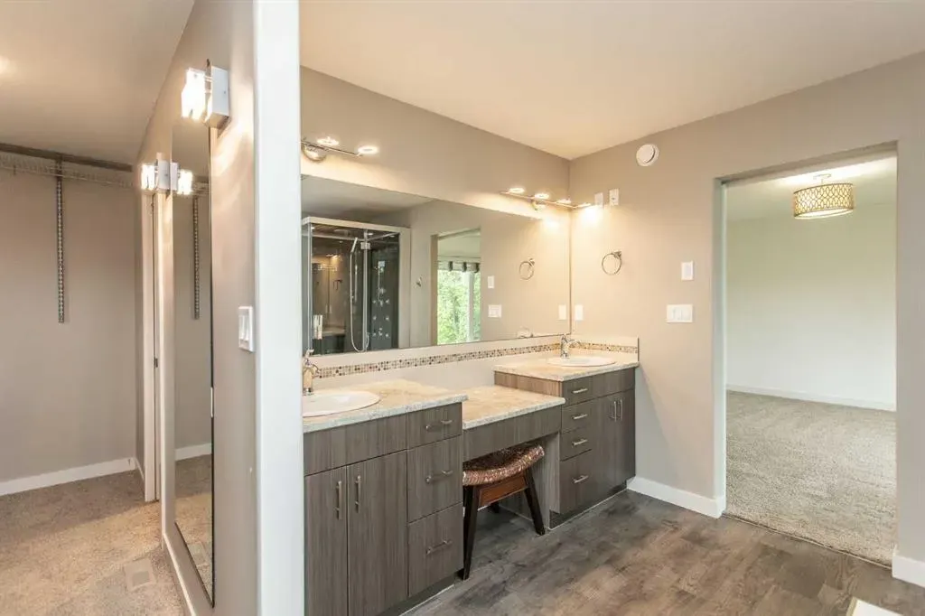 26 Vienna Close