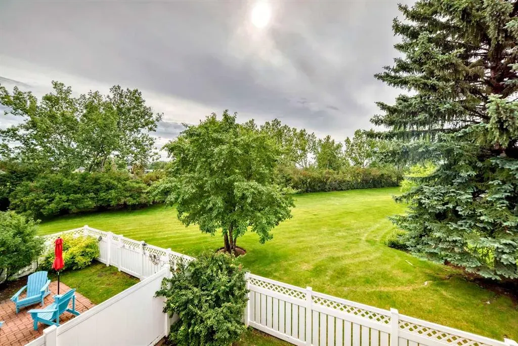 22 Wood Crescent SW