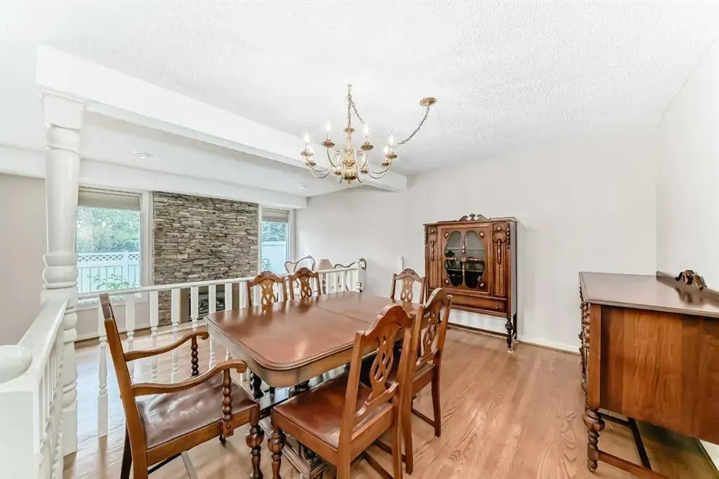 22 Wood Crescent SW