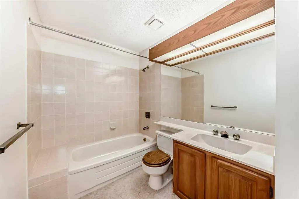 22 Wood Crescent SW