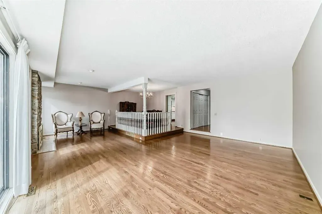 22 Wood Crescent SW