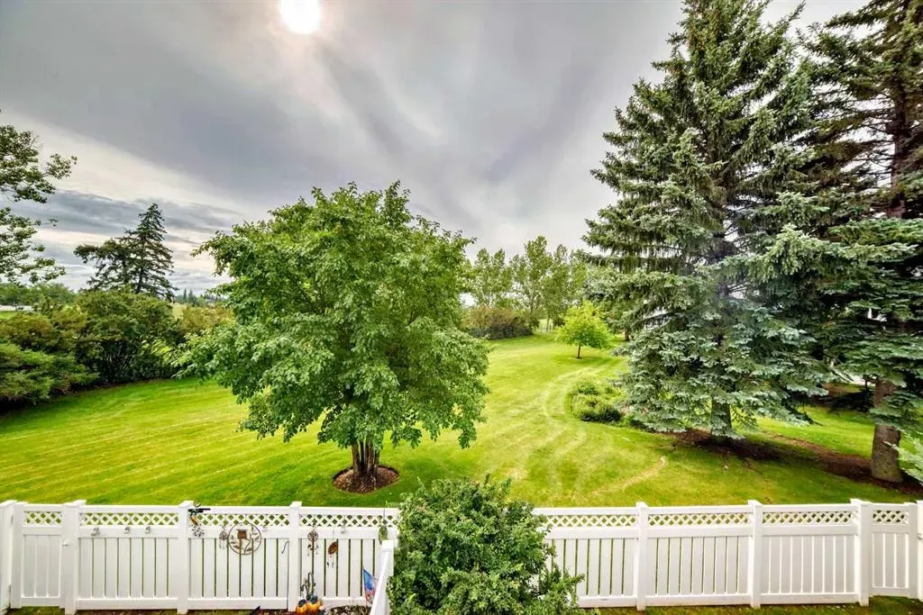 22 Wood Crescent SW