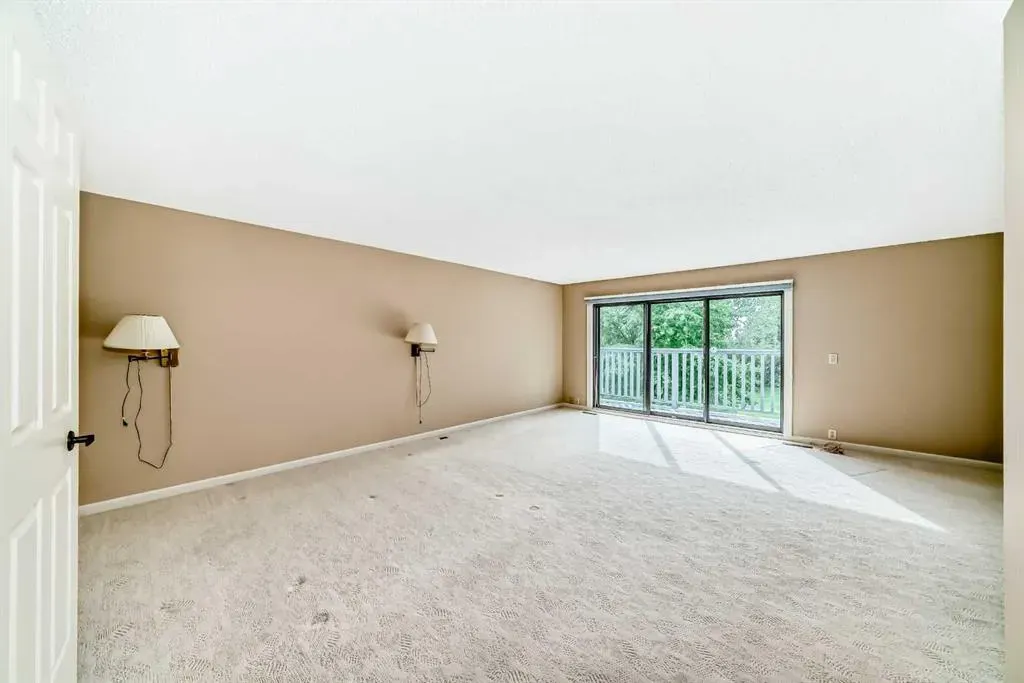 22 Wood Crescent SW