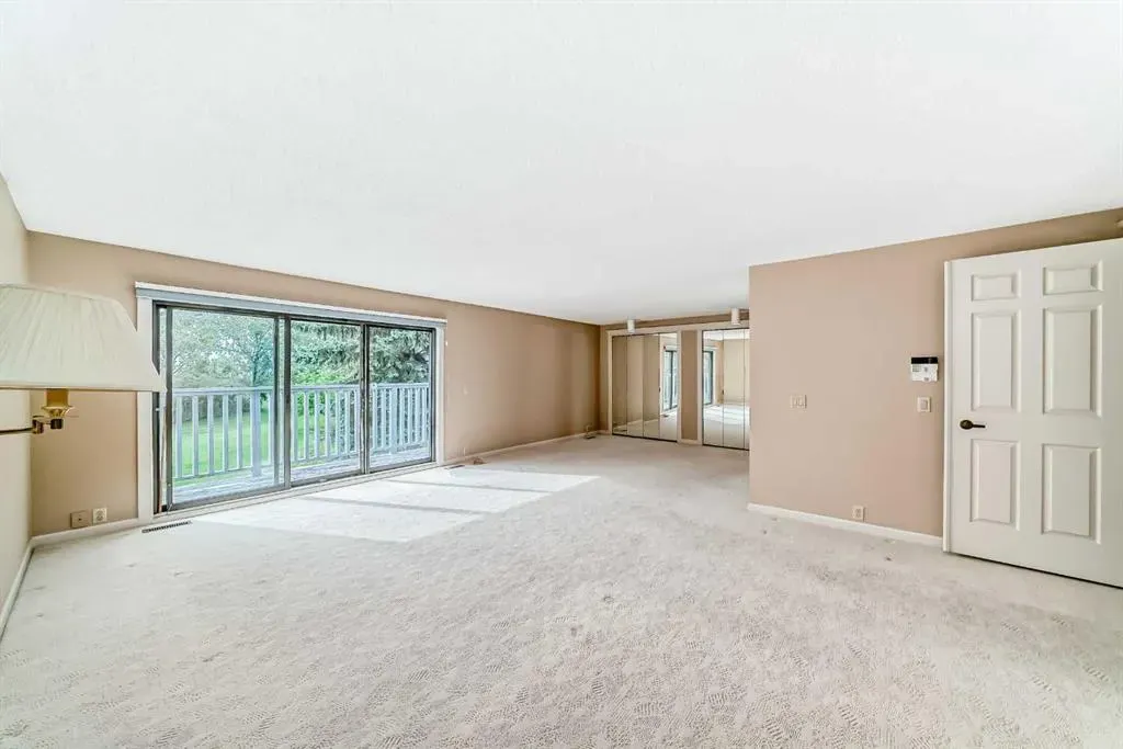 22 Wood Crescent SW
