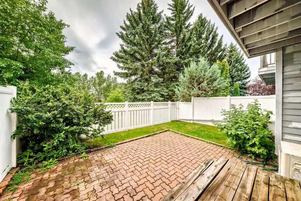 22 Wood Crescent SW