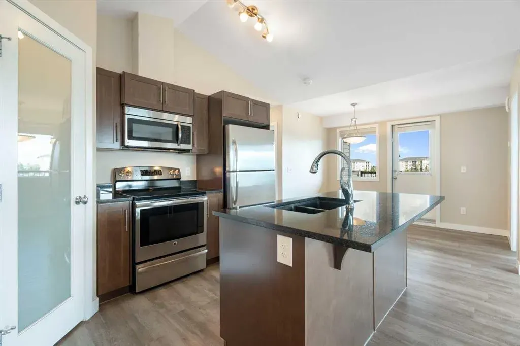 2781 Chinook Winds Drive SW, #3304