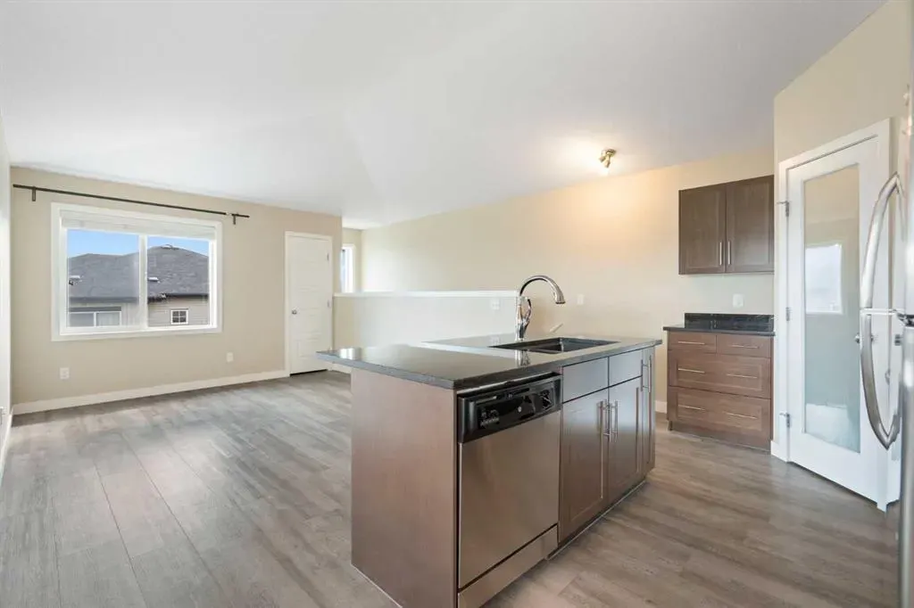 2781 Chinook Winds Drive SW, #3304