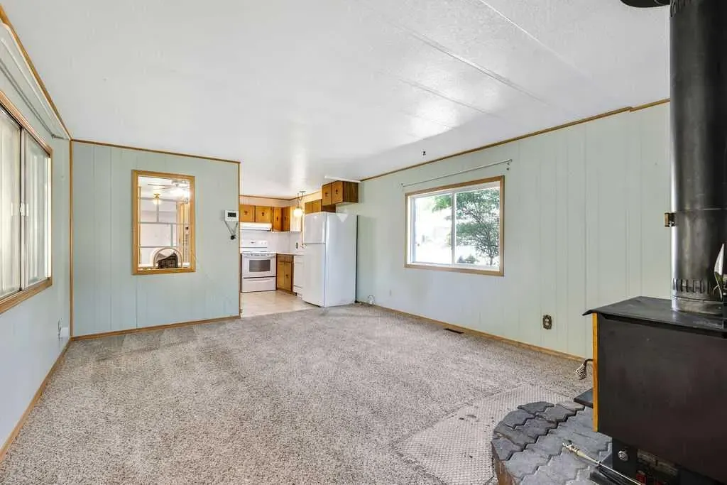812 Bayview Crescent