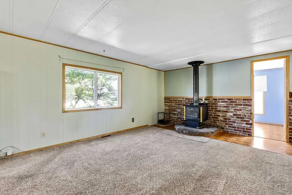 812 Bayview Crescent