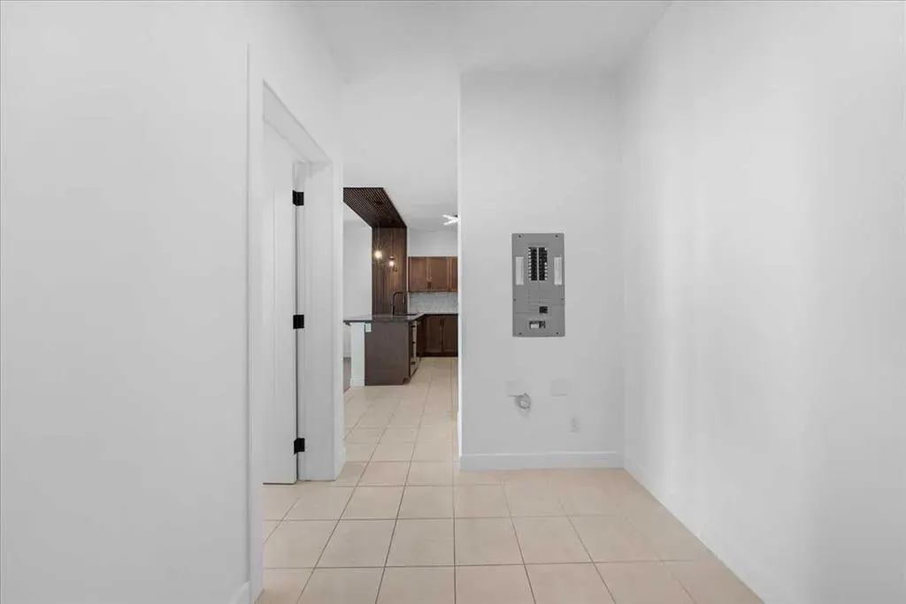 604 East Lake Boulevard NE, #2420