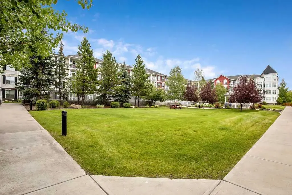 1 Crystal Green Lane, #311