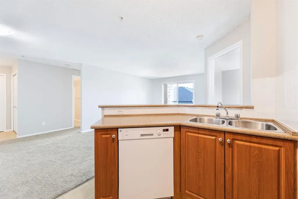 505 Railway Street W, #1206