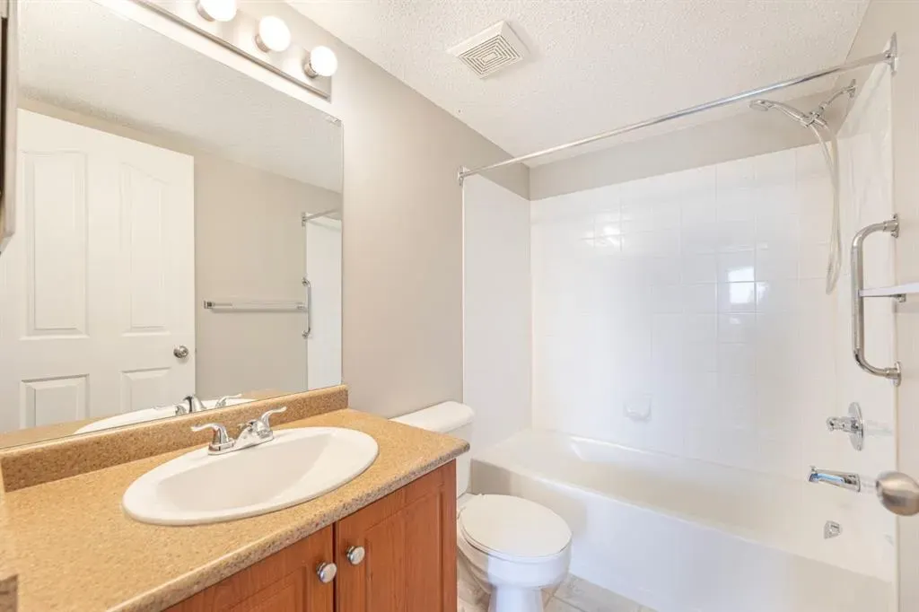 505 Railway Street W, #1206