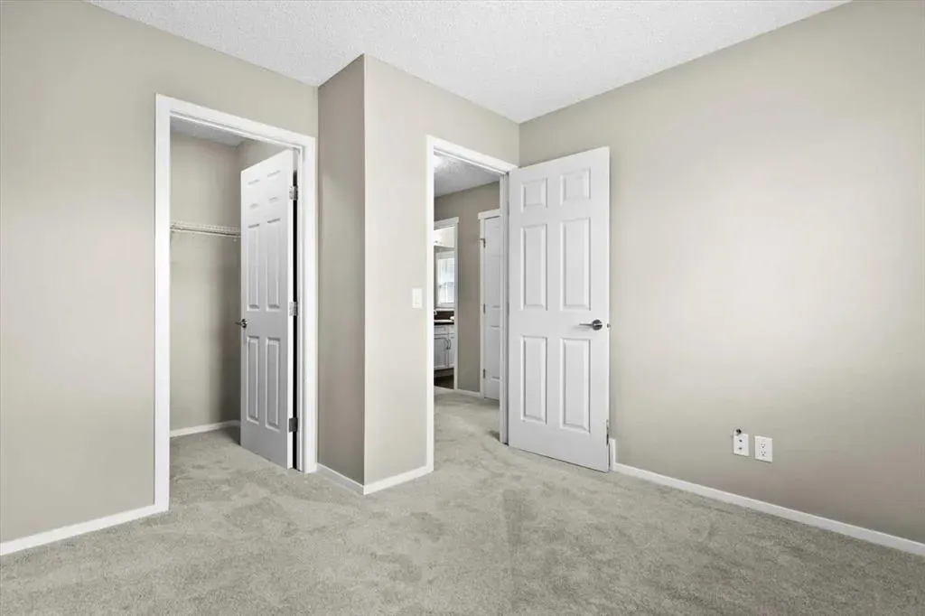 142 Mahogany Heights SE