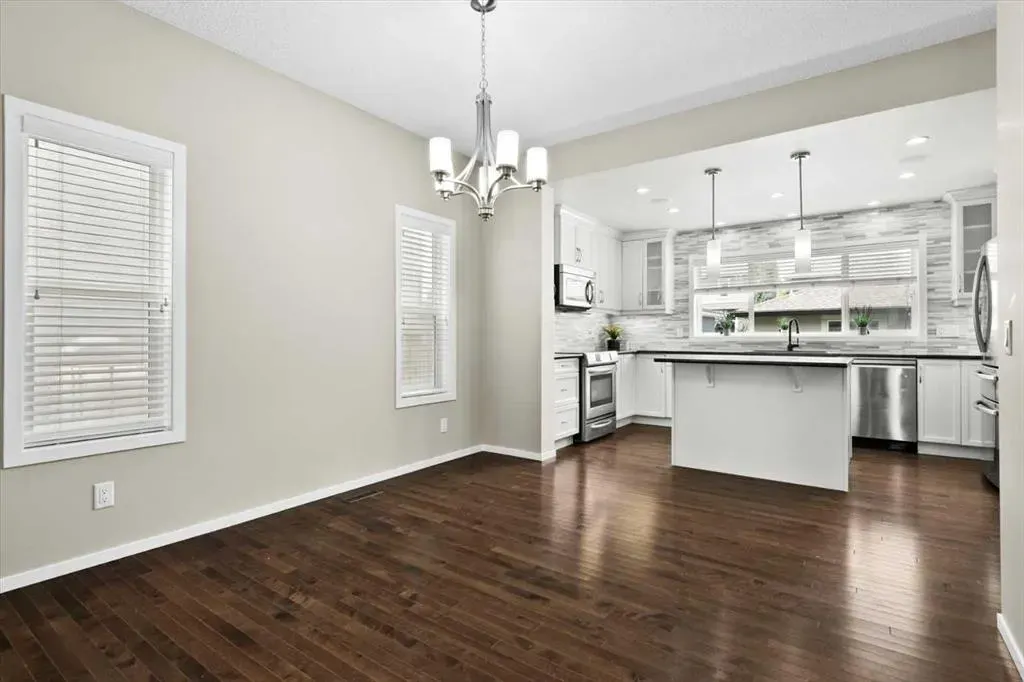 142 Mahogany Heights SE