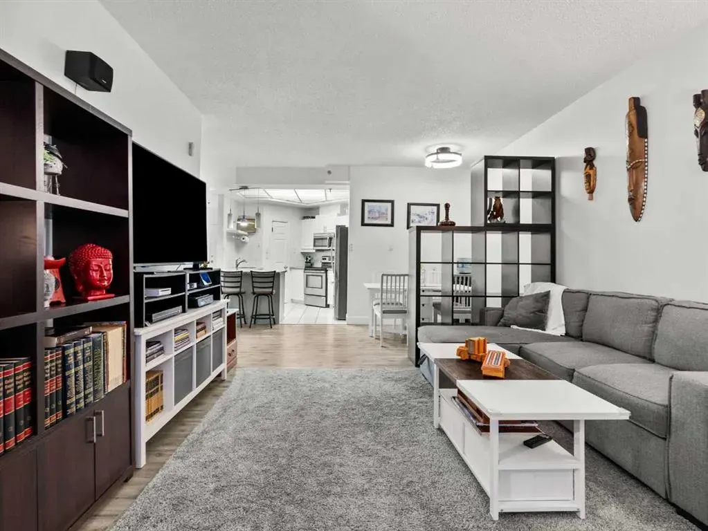 820 15 Avenue SW, #105