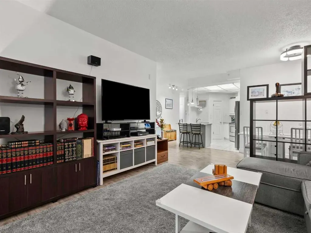 820 15 Avenue SW, #105