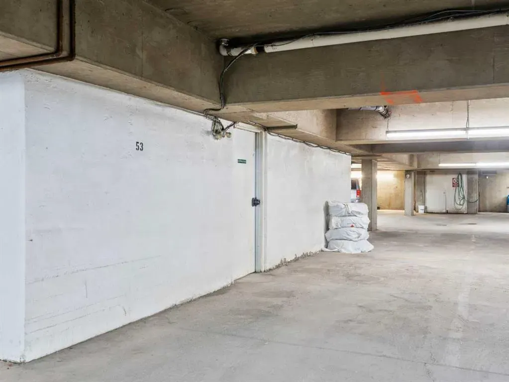 820 15 Avenue SW, #105