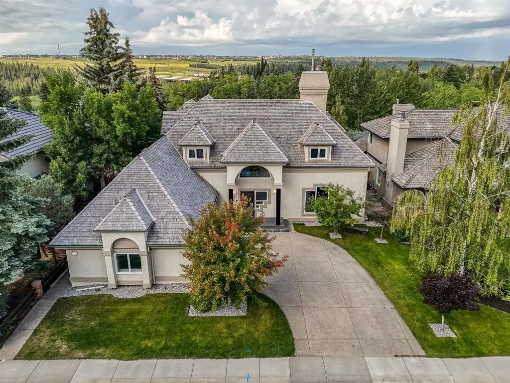 42 Woodhaven Crescent SW