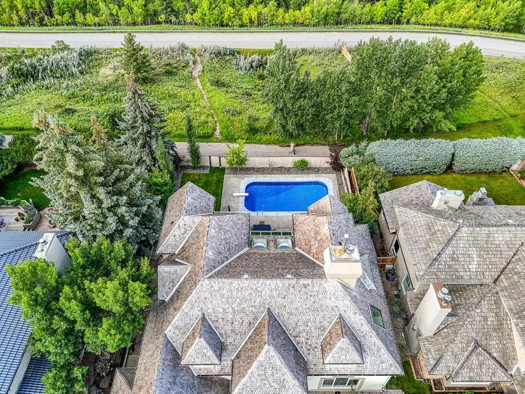 42 Woodhaven Crescent SW