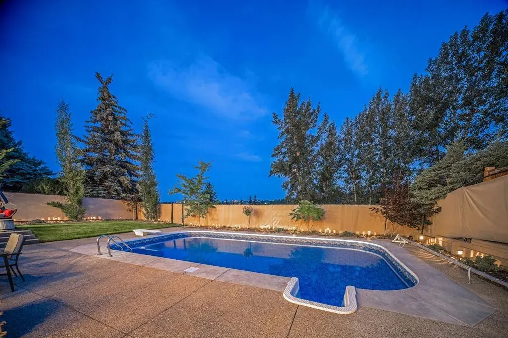 42 Woodhaven Crescent SW